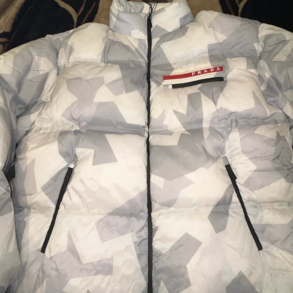 Brand New Prada Men's White and Gray Patterned Puffer Jacket